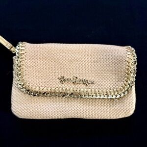 ✨ Lilly Pulitzer Gold Chain-Trim Wristlet – Woven Natural Fabric ✨